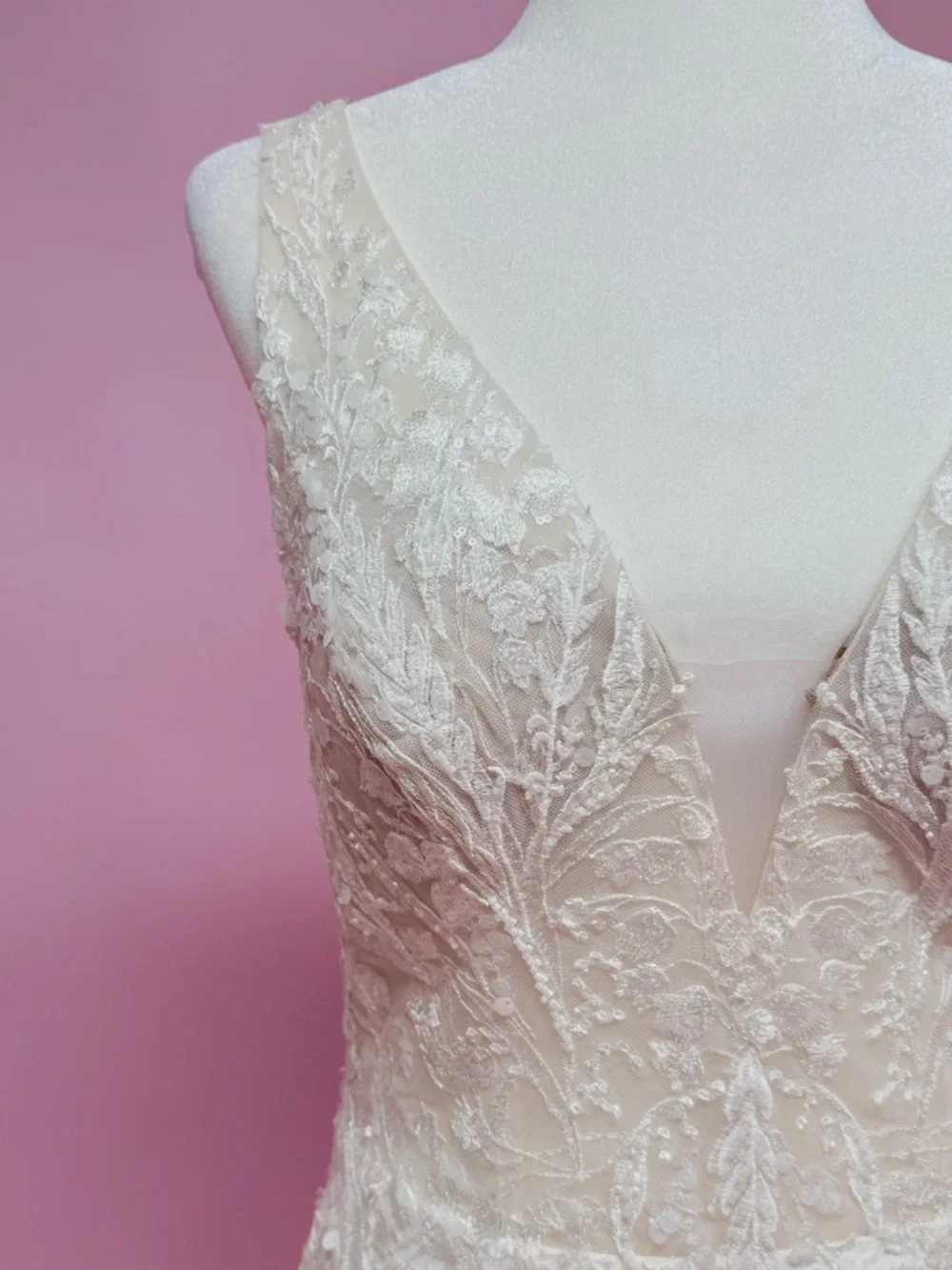 Justin Alexander Jolene Wedding Gown - Picture 16 of 16